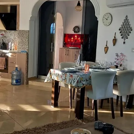 Lägenhet Villa *